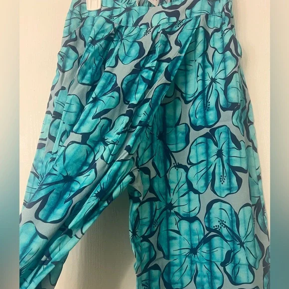 Blue Floral pants - Picture 3 of 8